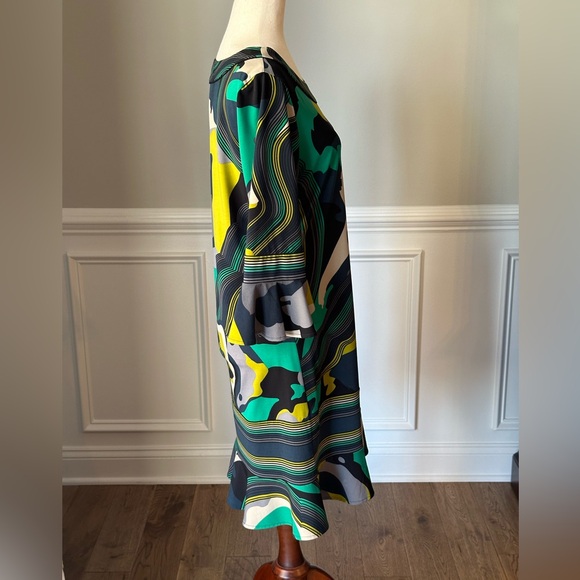 BCBGMAXAZRIA Abstract Print Dress size Medium - Picture 2 of 11